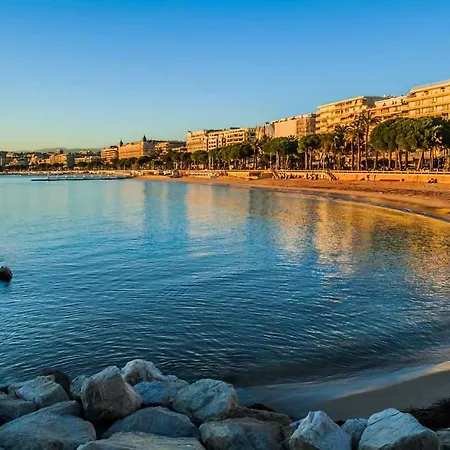 Centre Proche De La Croisette! *